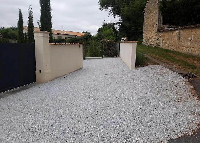 De Charme Entierement Renove Lägenhet